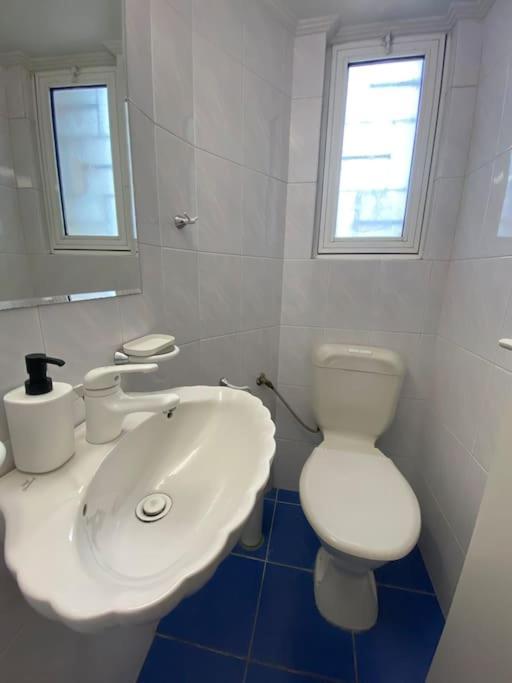 אתונה 2-Bedroom Apartment In Athina מראה חיצוני תמונה