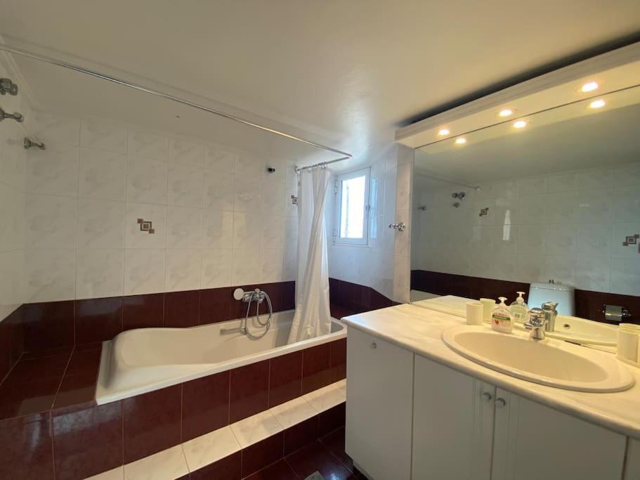 אתונה 2-Bedroom Apartment In Athina מראה חיצוני תמונה